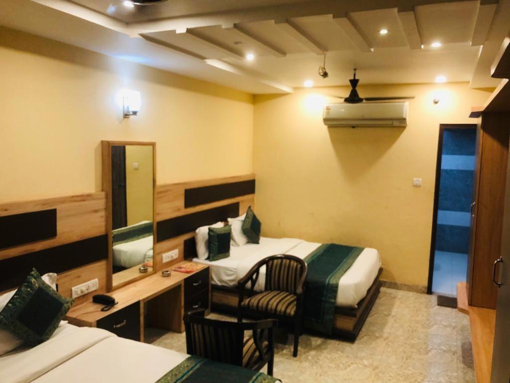ורנאסי Hotel Augusto מראה חיצוני תמונה