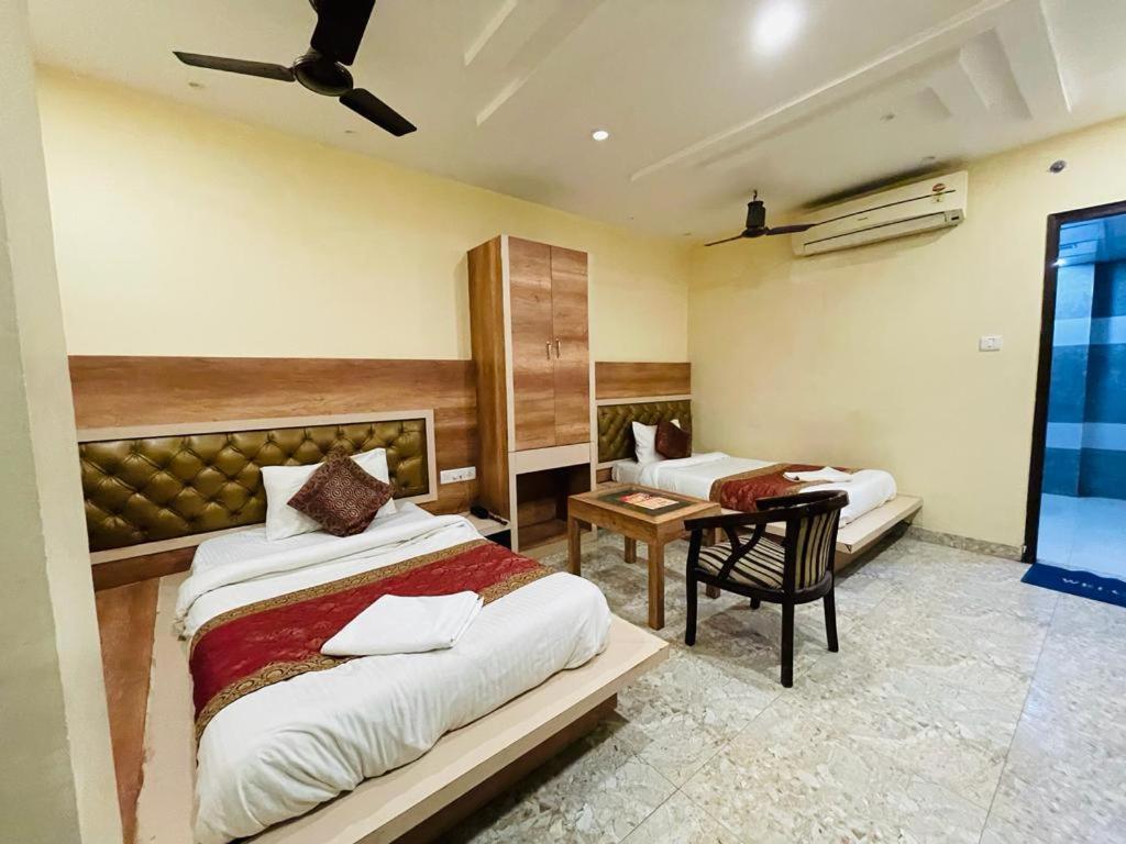 ורנאסי Hotel Augusto מראה חיצוני תמונה