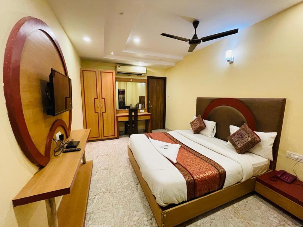 ורנאסי Hotel Augusto מראה חיצוני תמונה